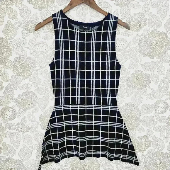 Theory Sleeveless Plaid Flare hem Women's Tank Top Size P  2632 - Picture 1 of 7